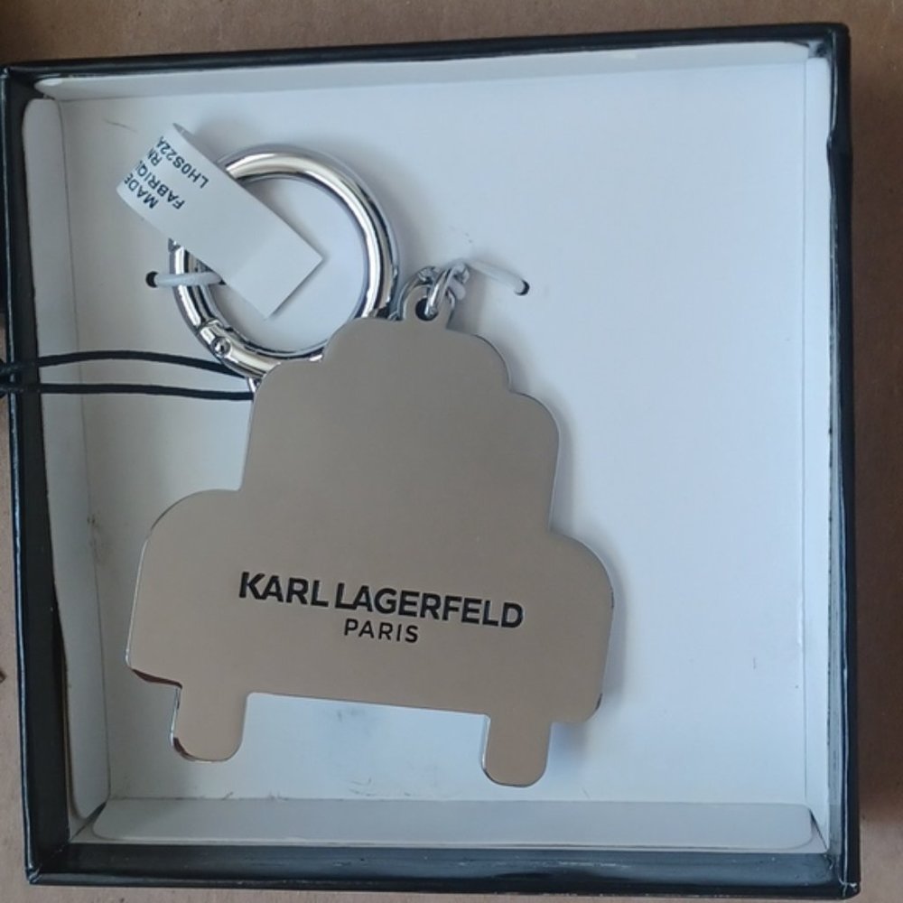 Karl Lagerfeld Paris NYC Taxi Keychain NWT - Picture 3 of 4